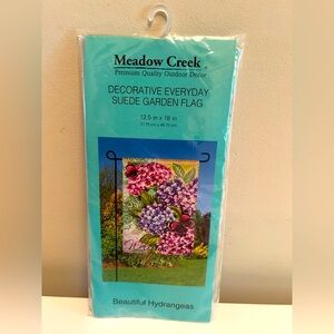 Decorative Hydrangeas Garden Flag
